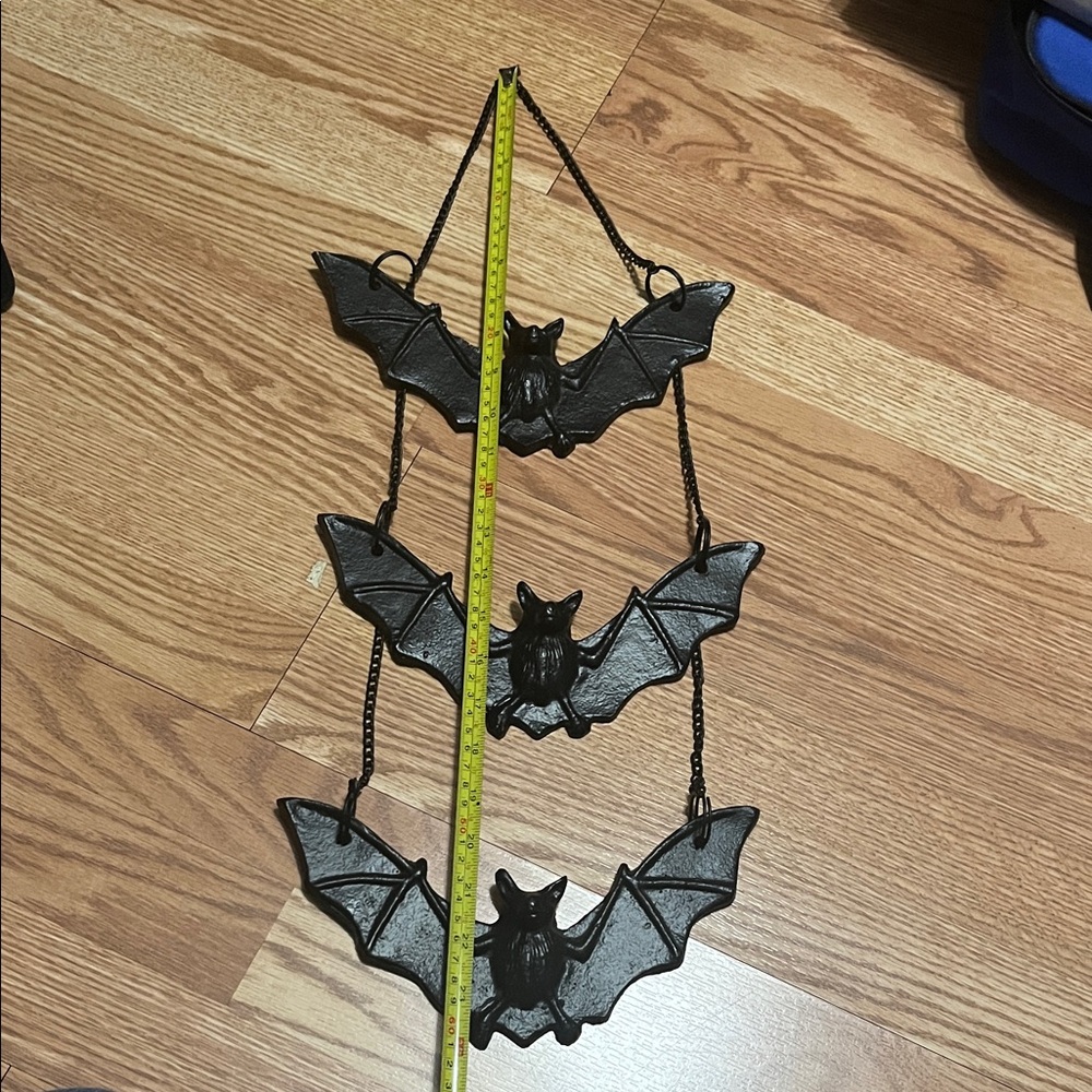 Black Bat Hanging Wall Decor - Triple Bat Garland - Picture 2 of 3